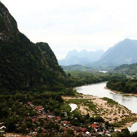Riverview Bungalows Muang Ngoi Bagian luar foto