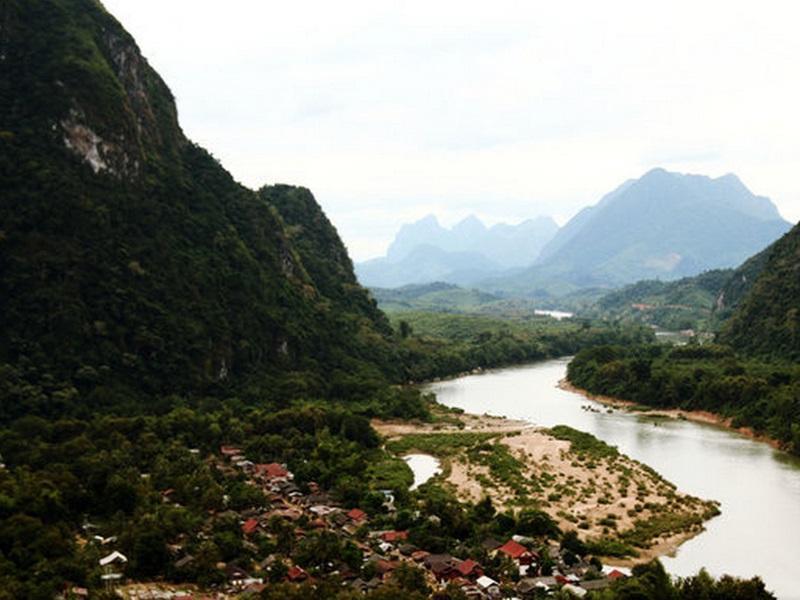 Riverview Bungalows Muang Ngoi Bagian luar foto