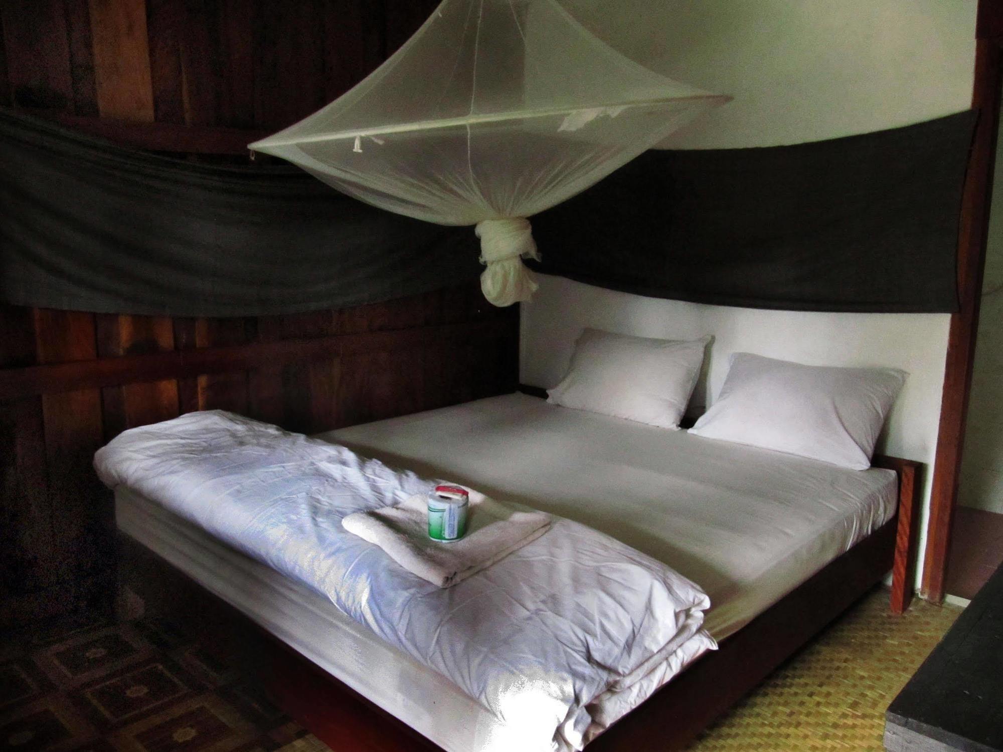 Riverview Bungalows Muang Ngoi Bagian luar foto